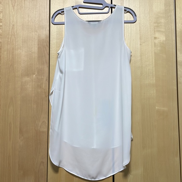 Express White Sleeveless Top with Pocket - Picture 3 of 8